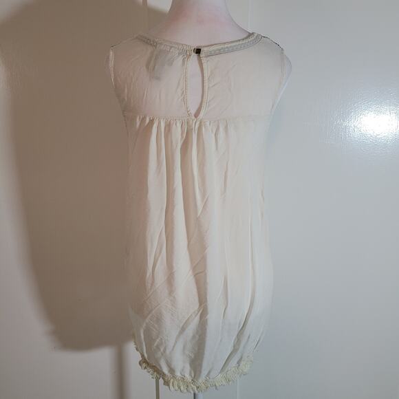 Knox Rose Size M Boho Embroidered Sleeveless Top in Beige Caftan Neckline - Picture 7 of 10